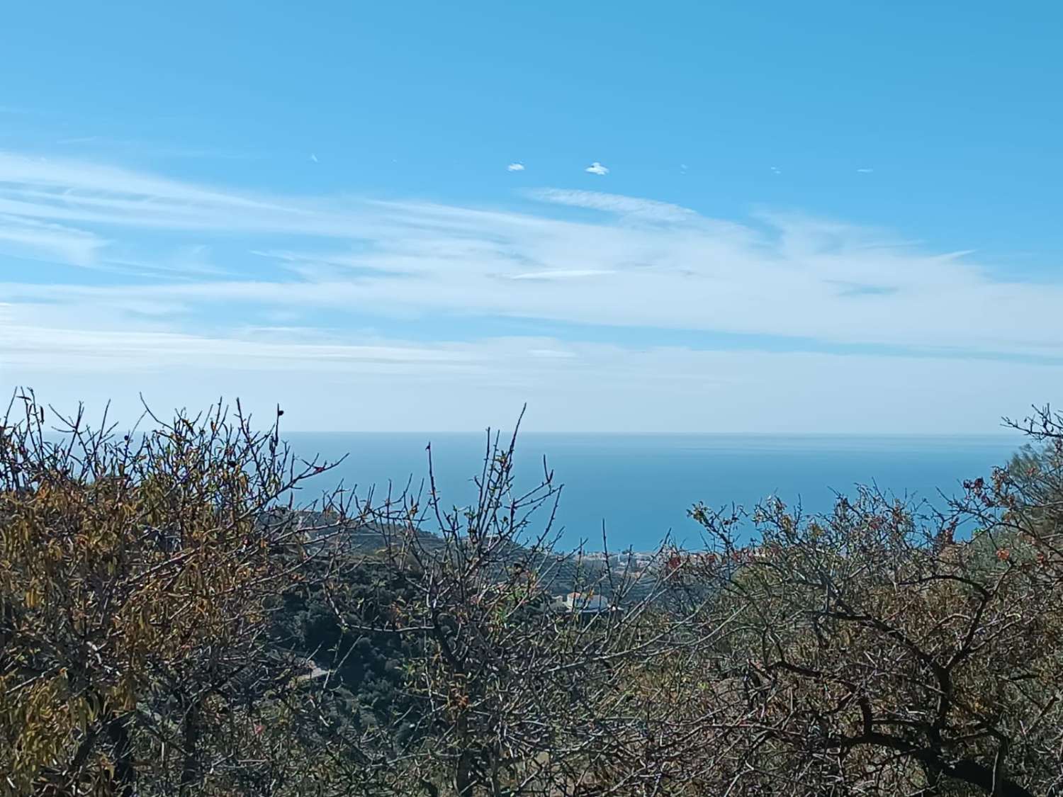 parcela en benagalbon con vistas al mar