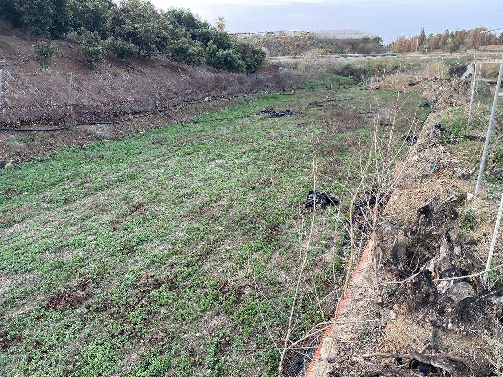قطعتين أرض في كاليتا دي فيليز ملقة بالمياه