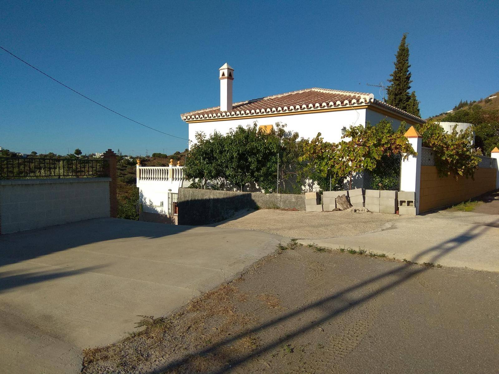 chalet con apartamento en torrox