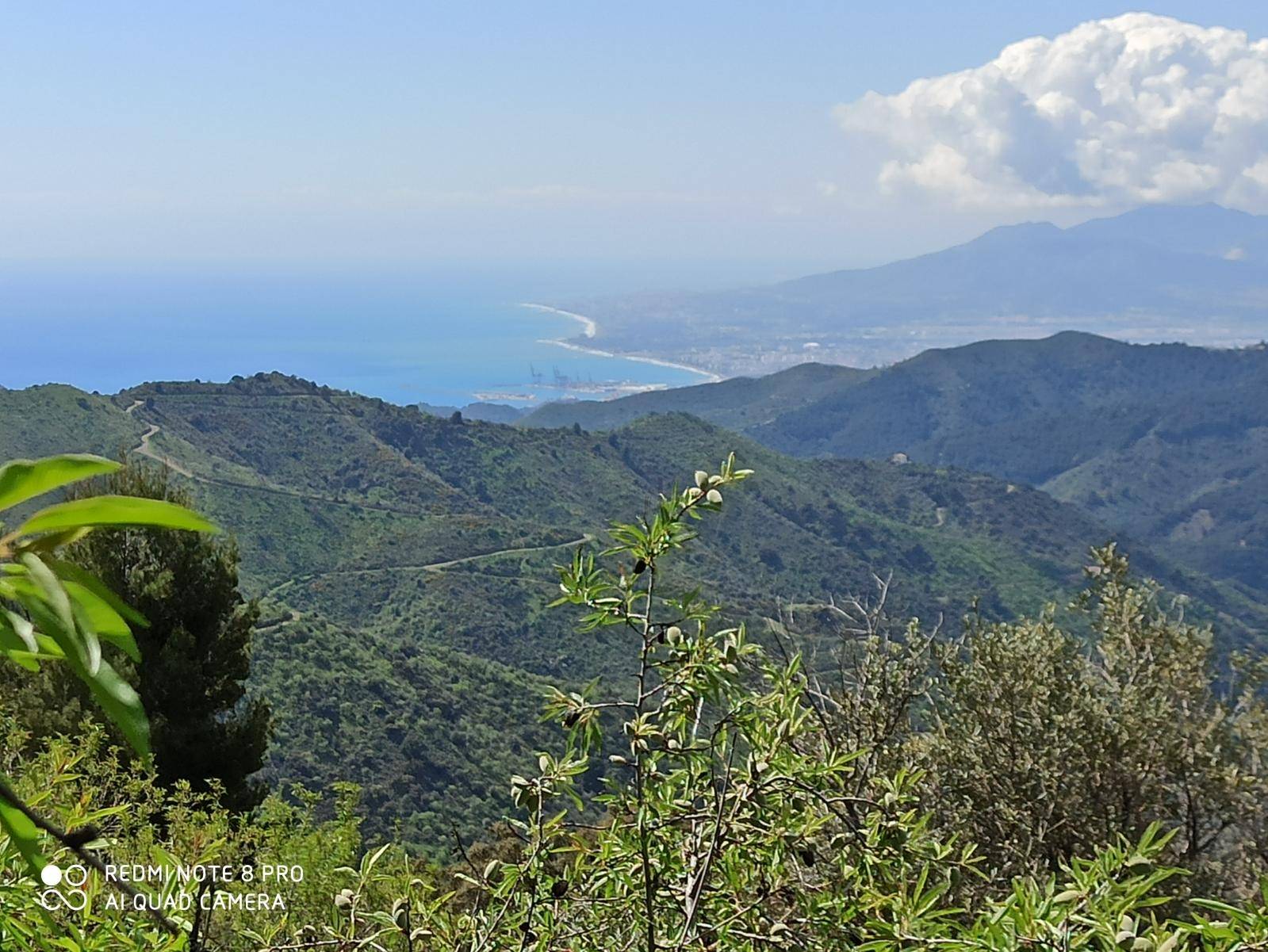Cortijo in de bergen van Malaga met uitzicht op zee