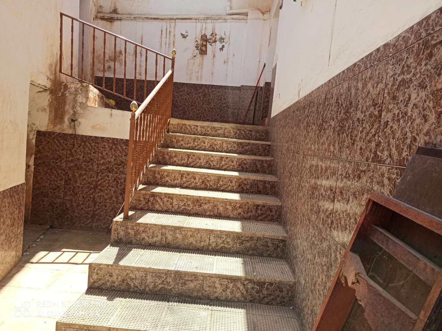CASA A IZNATE CON APPARTAMENTO