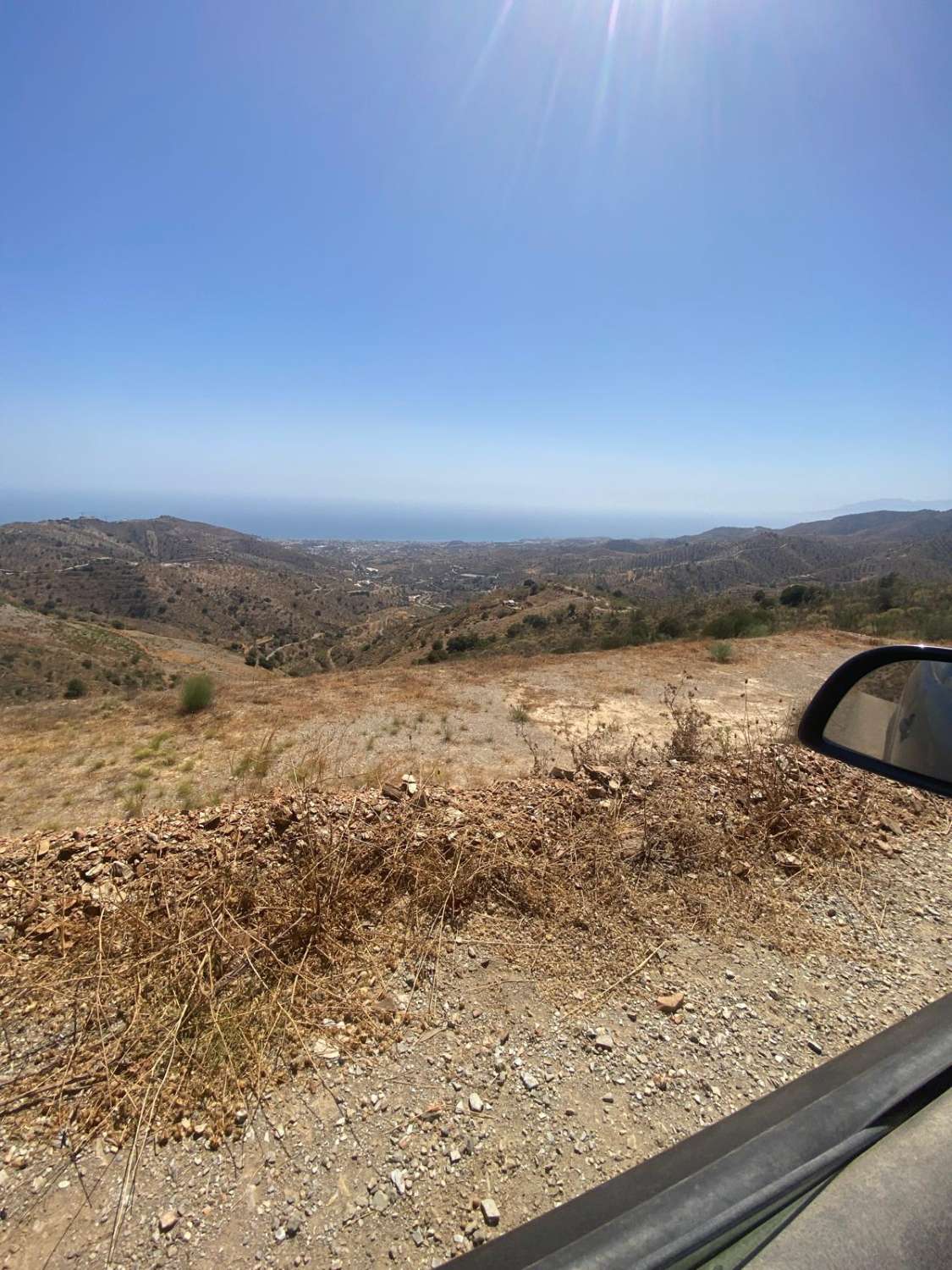 terrain à moclinejo avec vue sur la mer