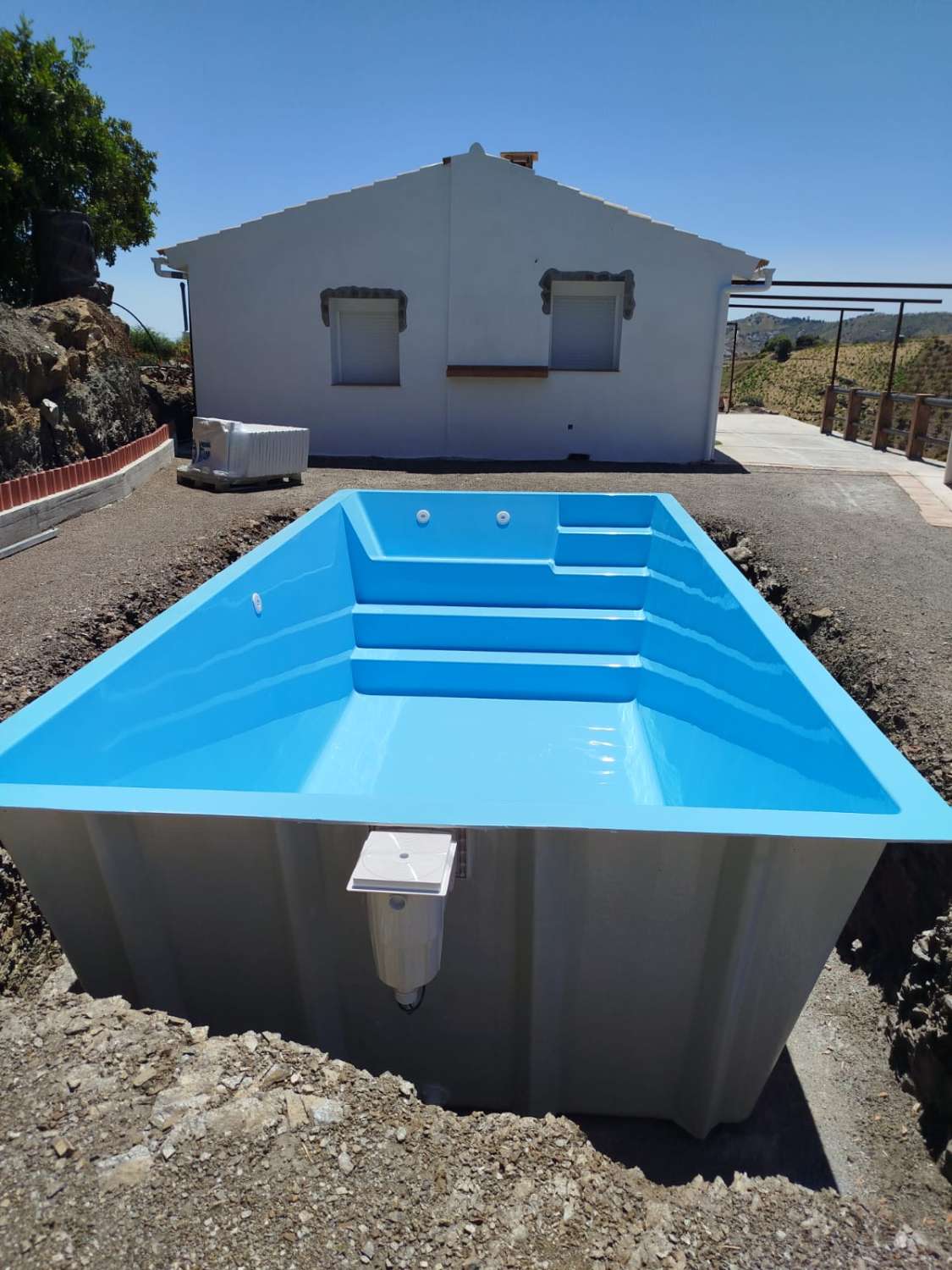 parcela con casa en velez malaga