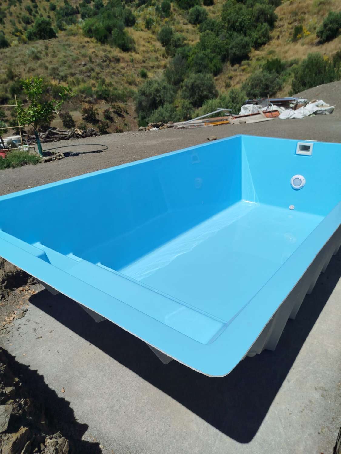 parcela con casa en velez malaga