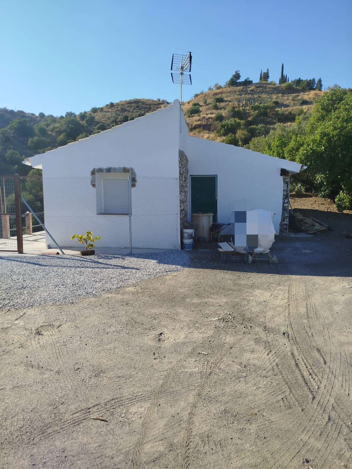 plot with house in Vélez-Málaga