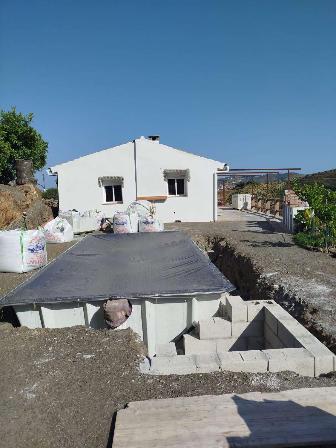parcela con casa en velez malaga