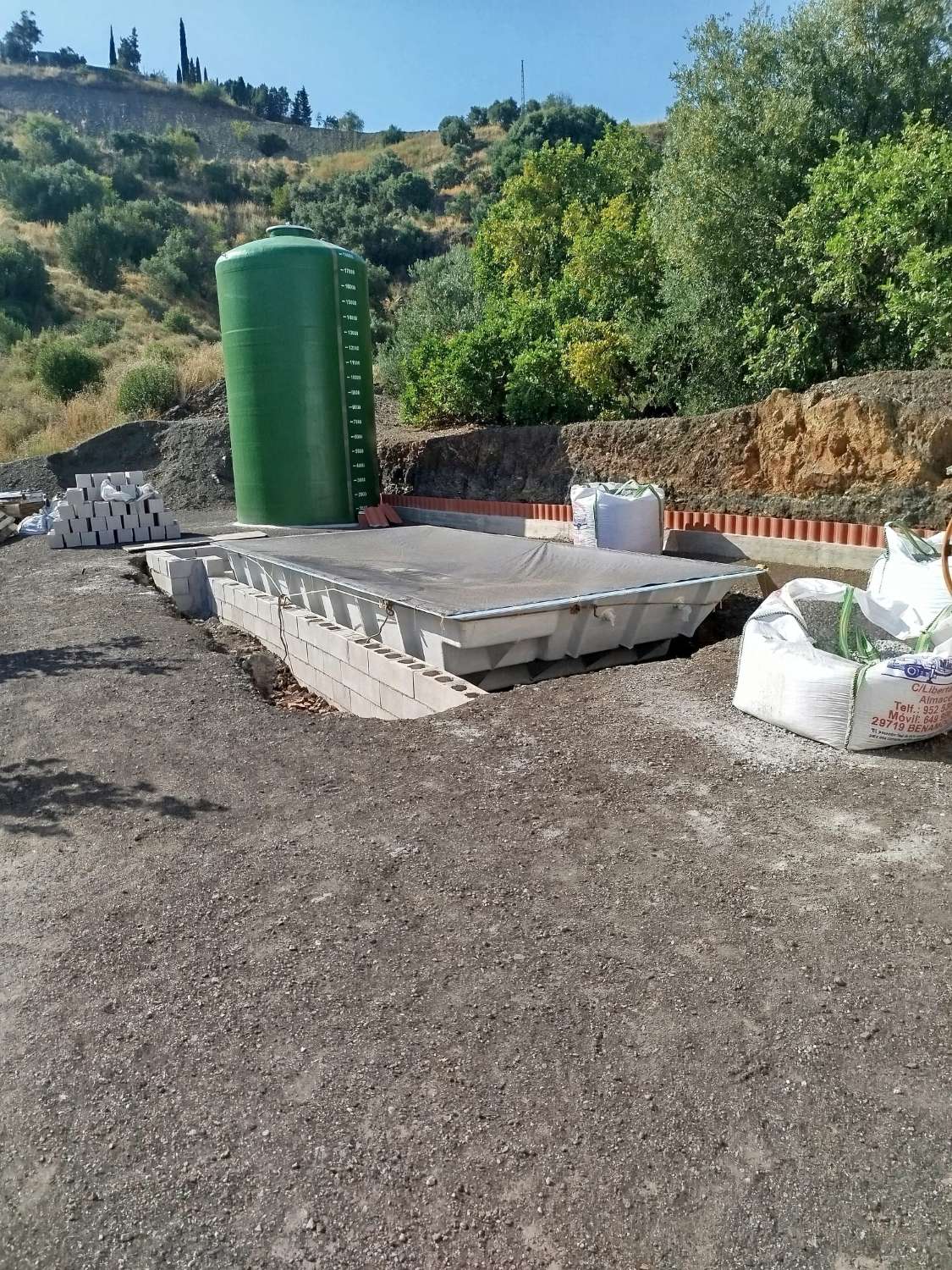 parcela con casa en velez malaga