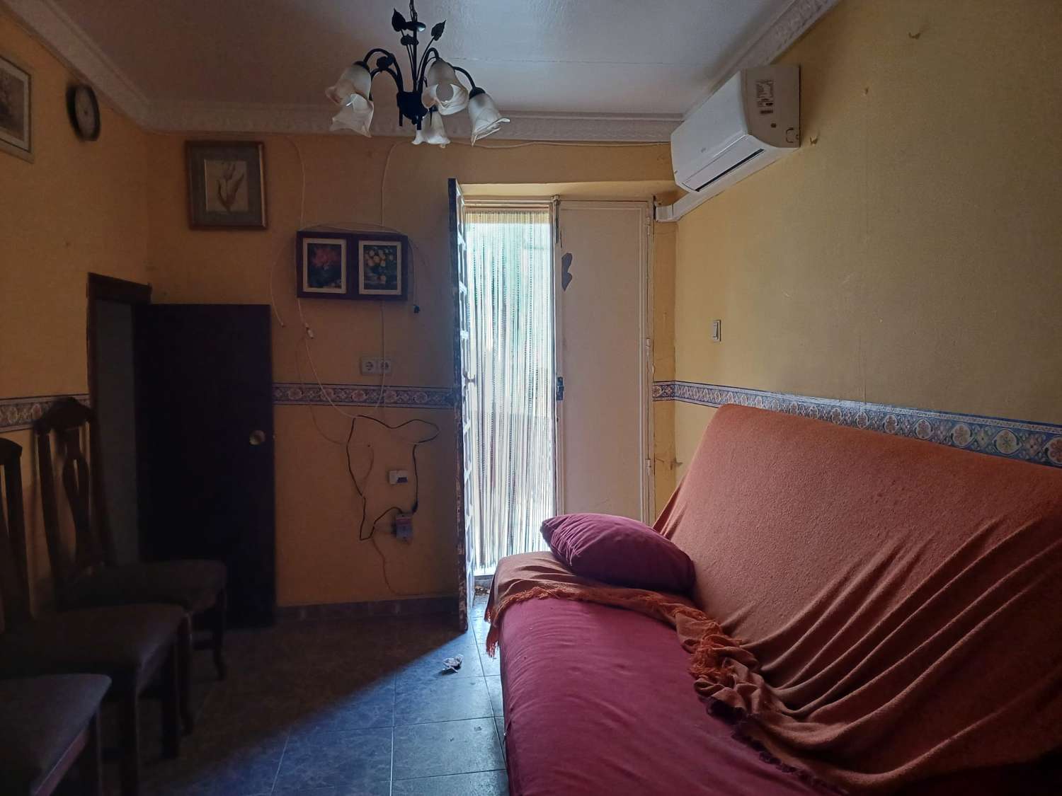 dos casas en moclinejo(el valdes)
