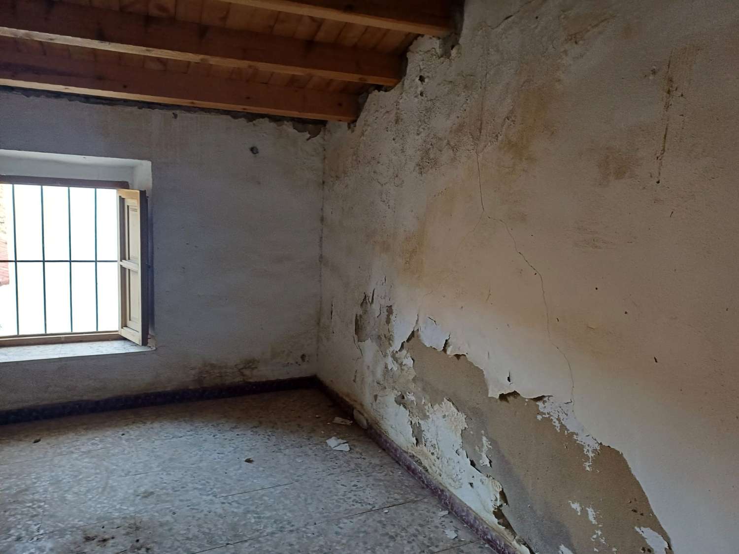 Te renoveren huis in Almachar