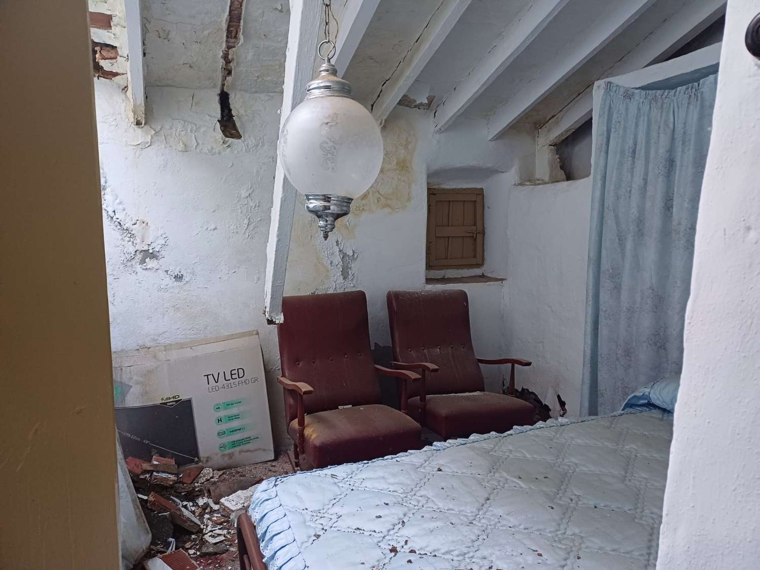 Te renoveren huis in Almachar