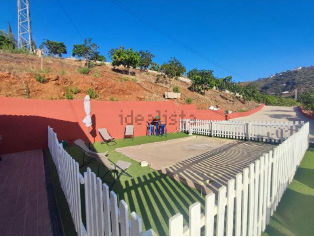 Ферма манго и авокадо с домом в Иснате