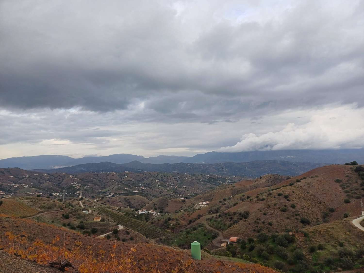 قطعة أرض للبيع في Almáchar