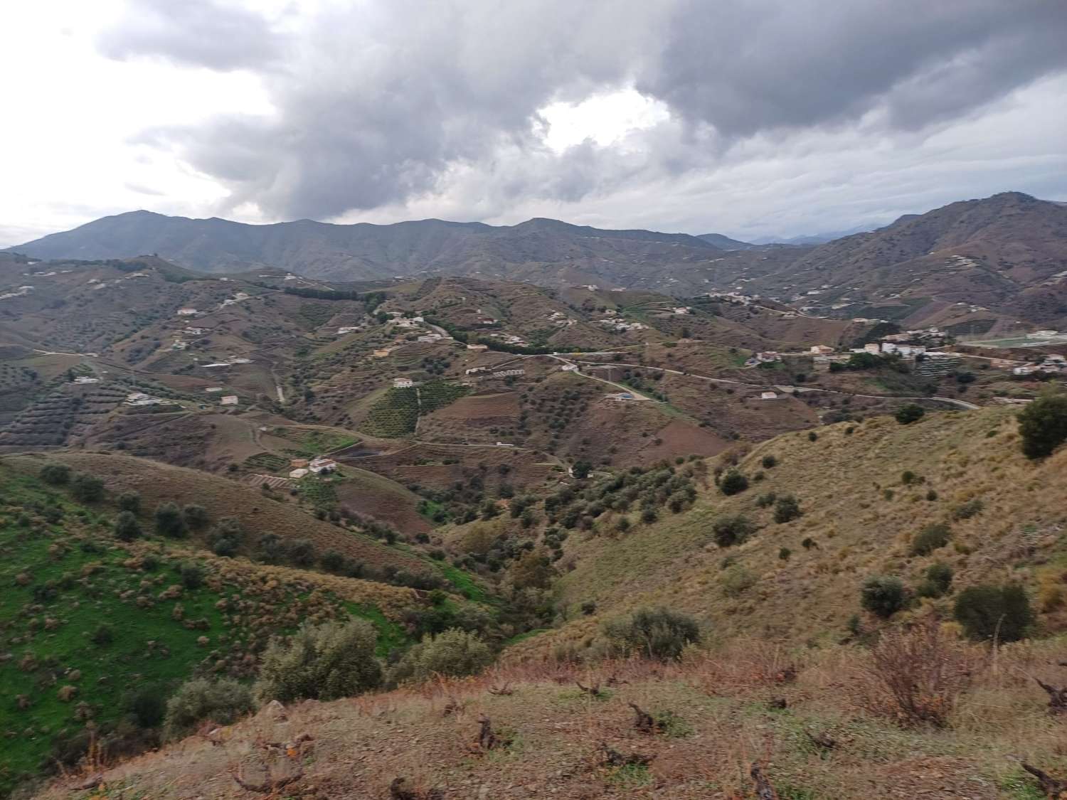 قطعة أرض للبيع في Almáchar