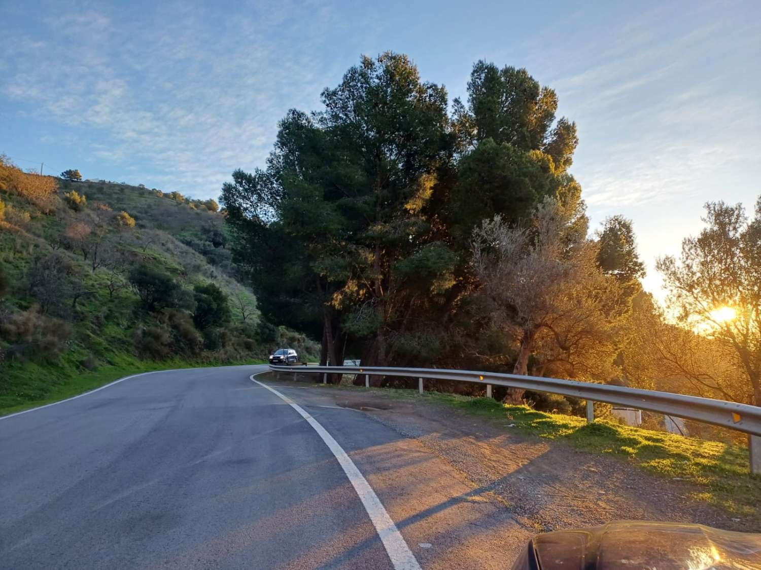 Terrain constructible à Moclinejo avec vue sur mer