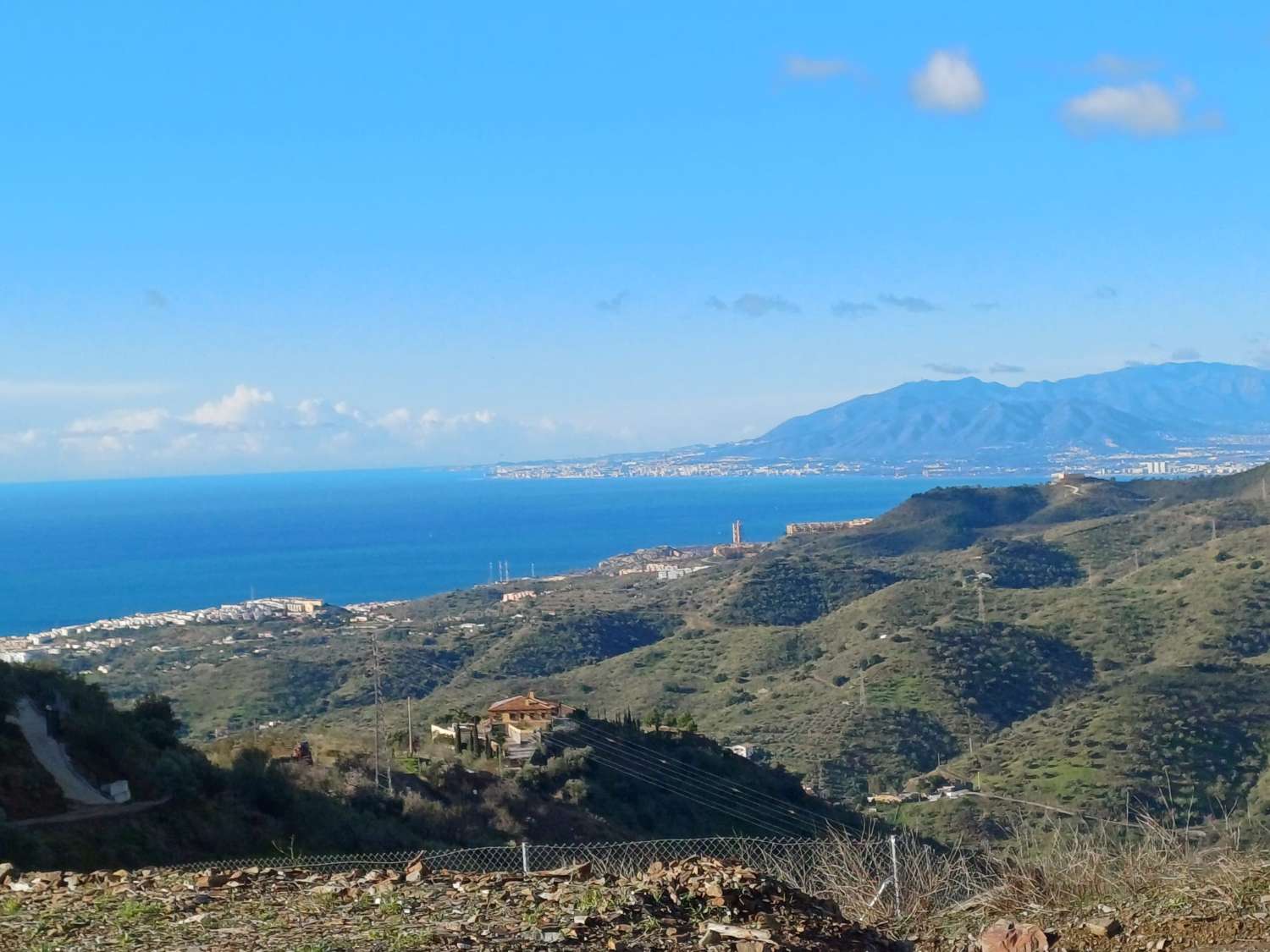 Tomt i Rincon de la Victoria med havsutsikt