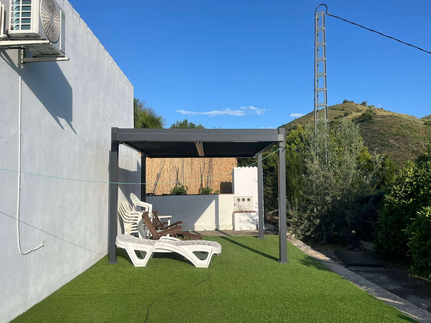 Hus med pool i Borge