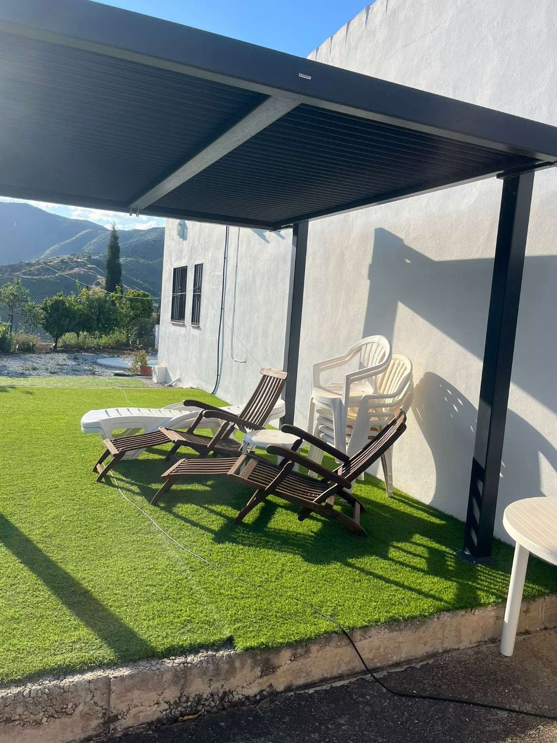 Hus med pool i Borge