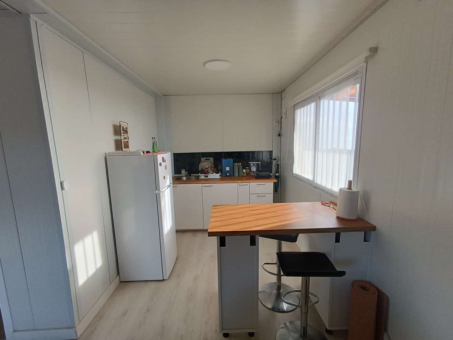 Parcela con casa  prefabricada en moclinejo