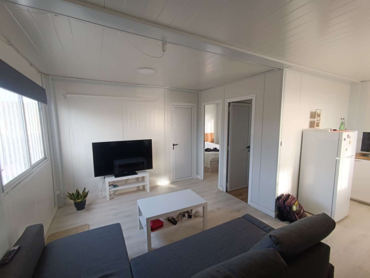 Parcela con casa  prefabricada en moclinejo