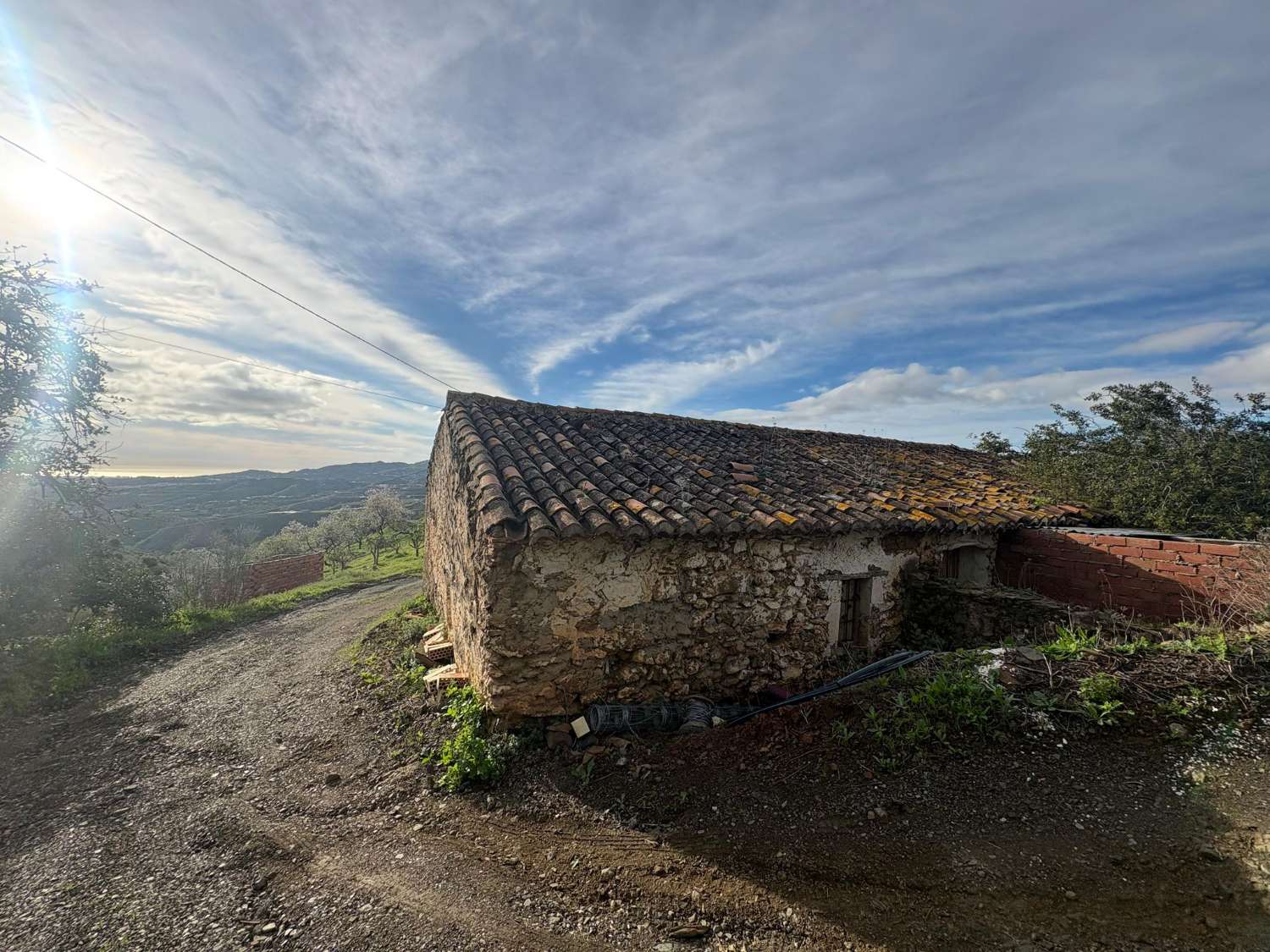 Parcela en almachar con mangosy casa para reformar