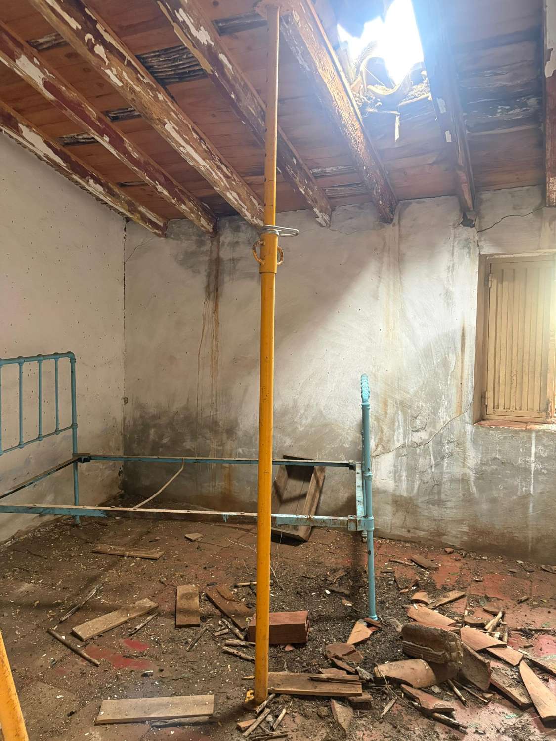 Parcela en almachar con mangosy casa para reformar