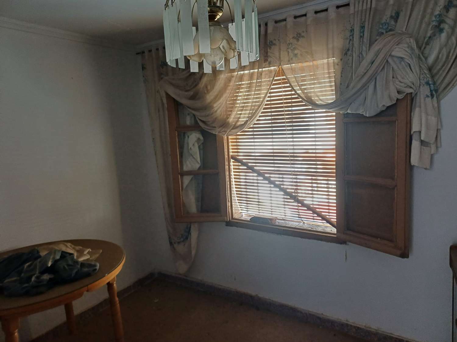 Casa para reformar en almachar