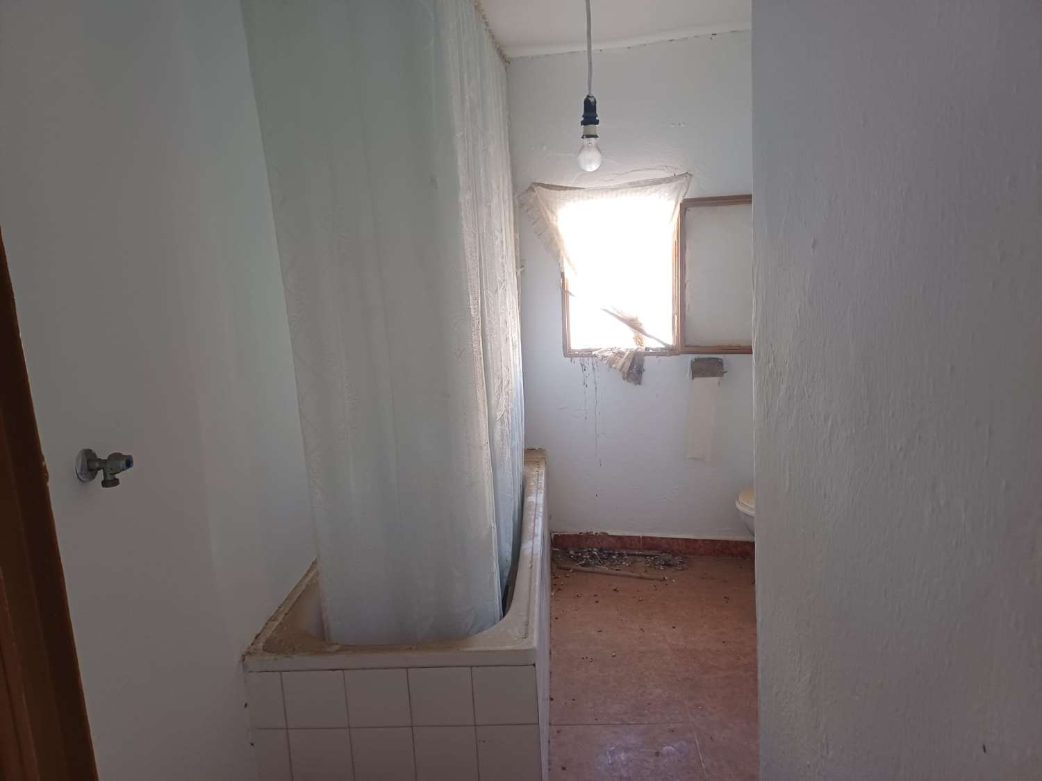 Casa para reformar en almachar