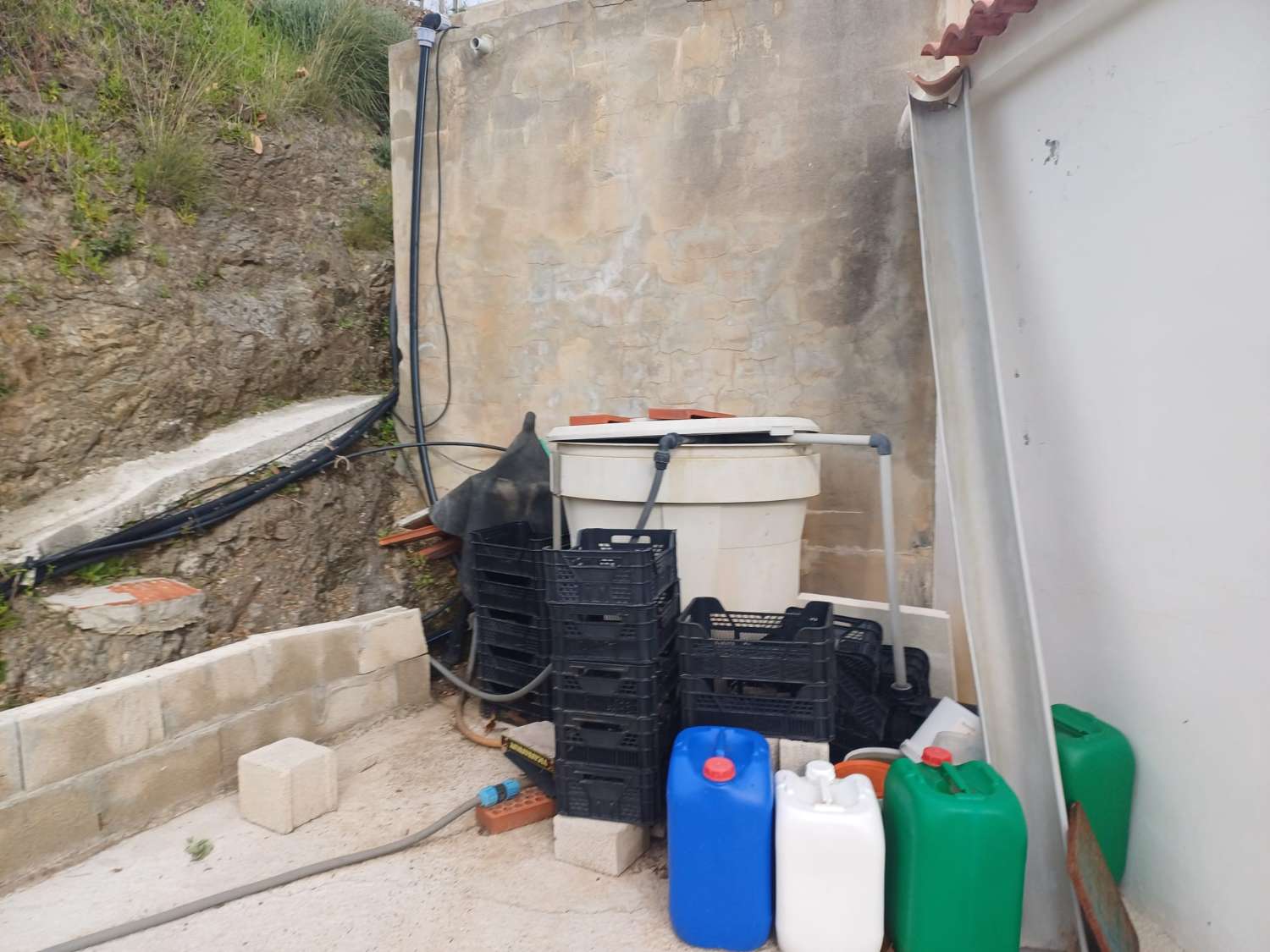 Casa de campo con piscina en Almachar