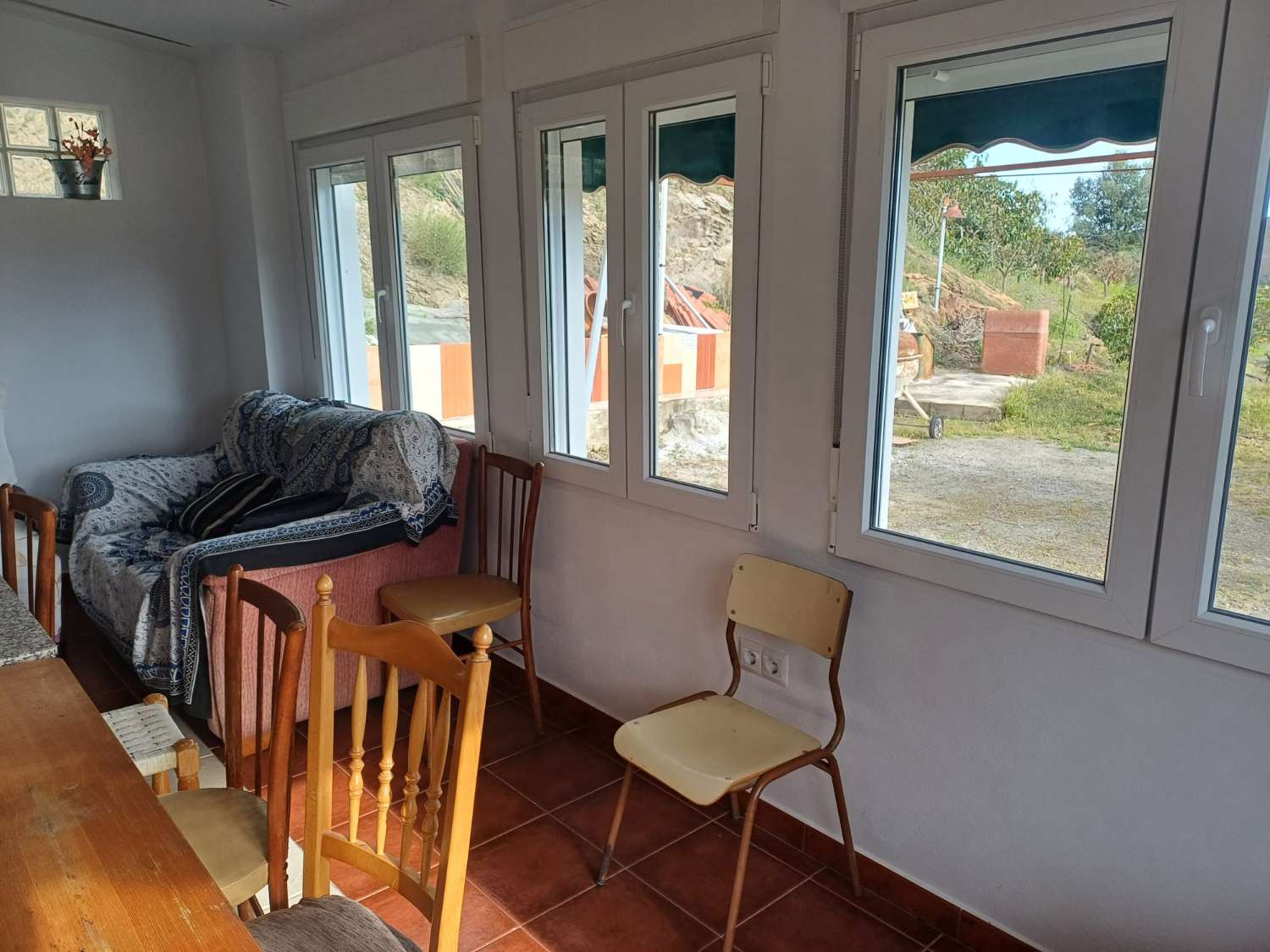 Casa de campo con piscina en Almachar