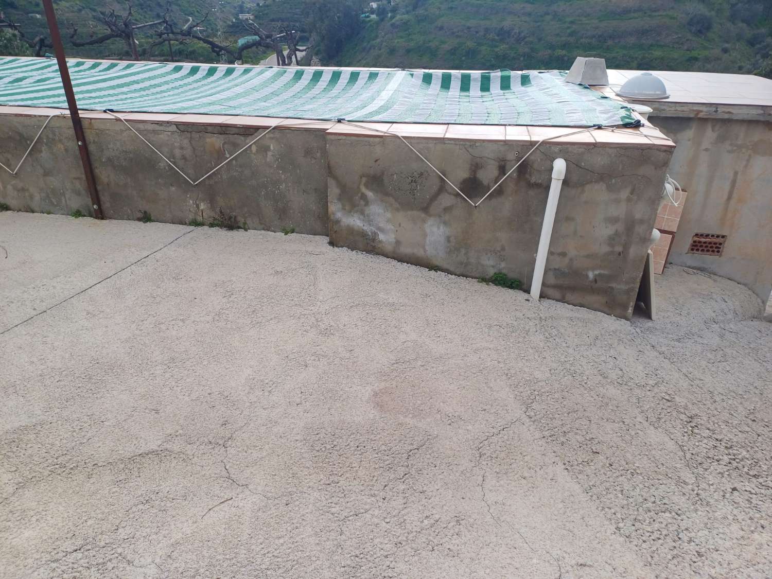 Casa de campo con piscina en Almachar