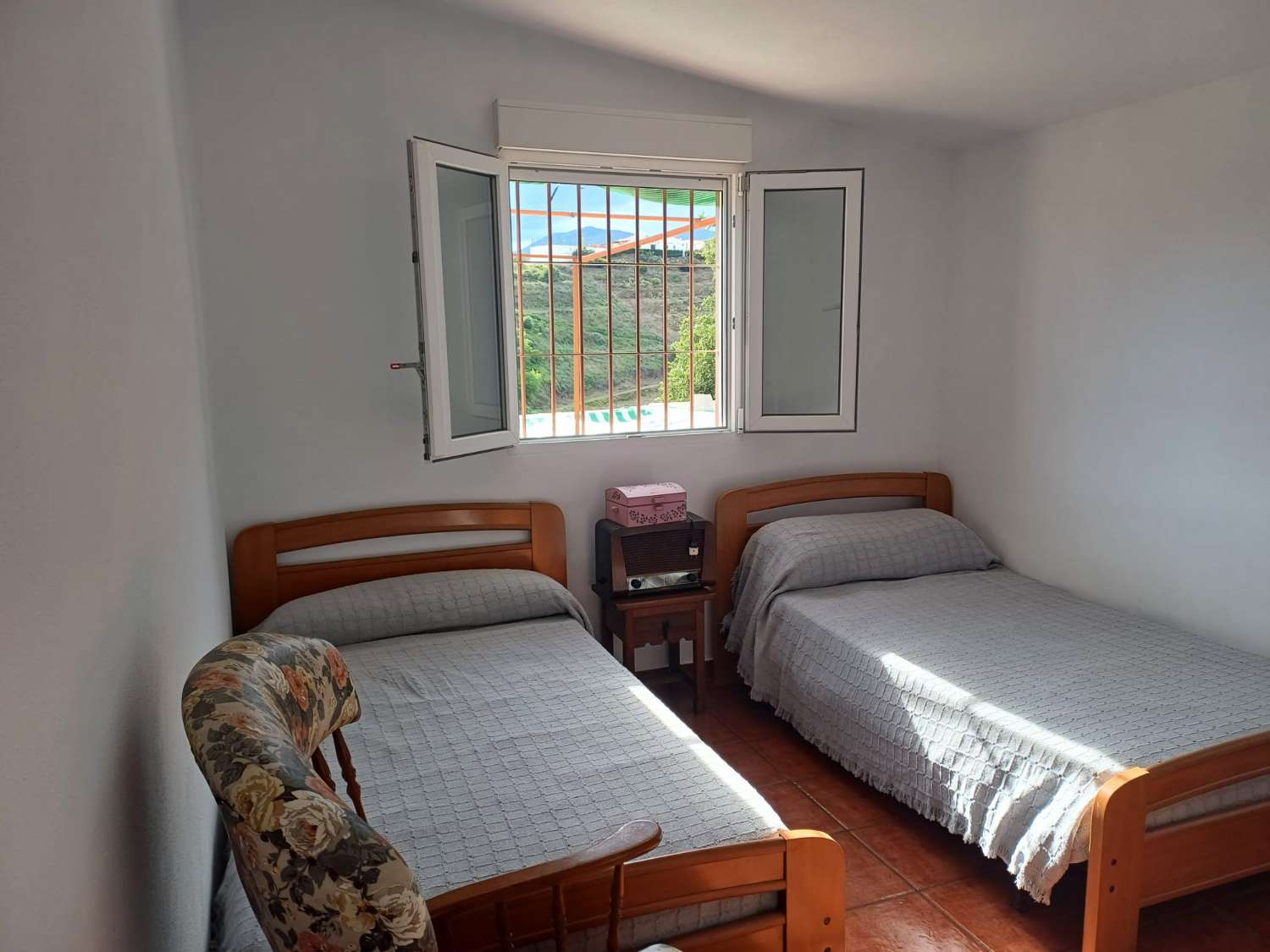 Casa de campo con piscina en Almachar