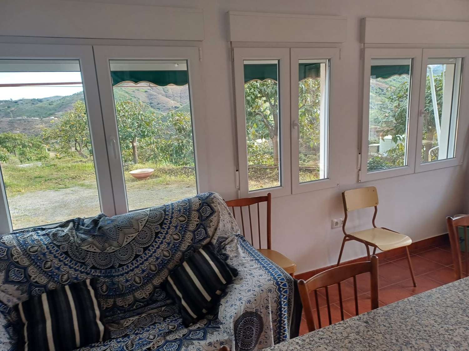 Casa de campo con piscina en Almachar