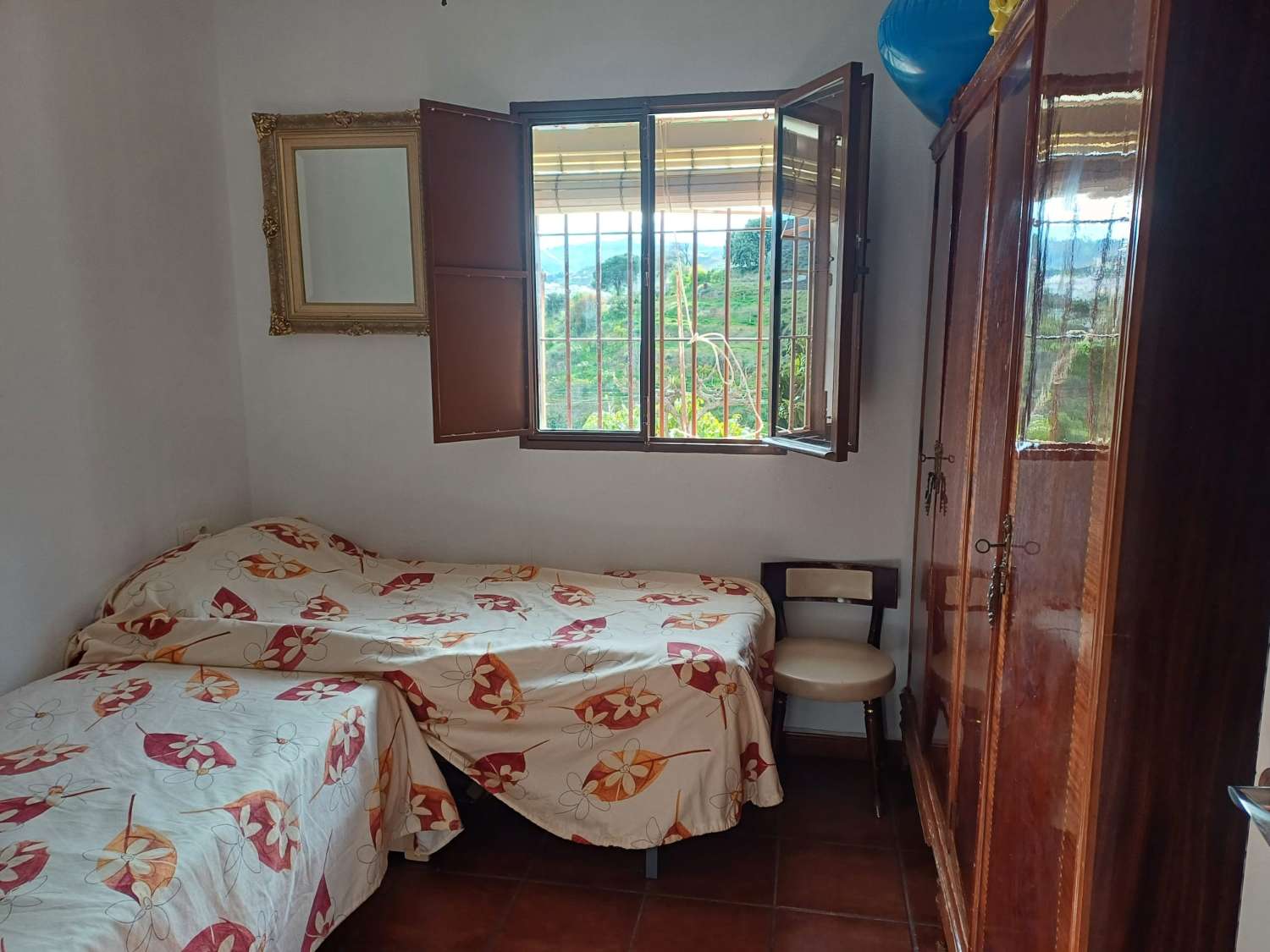 Casa de campo con piscina en Almachar