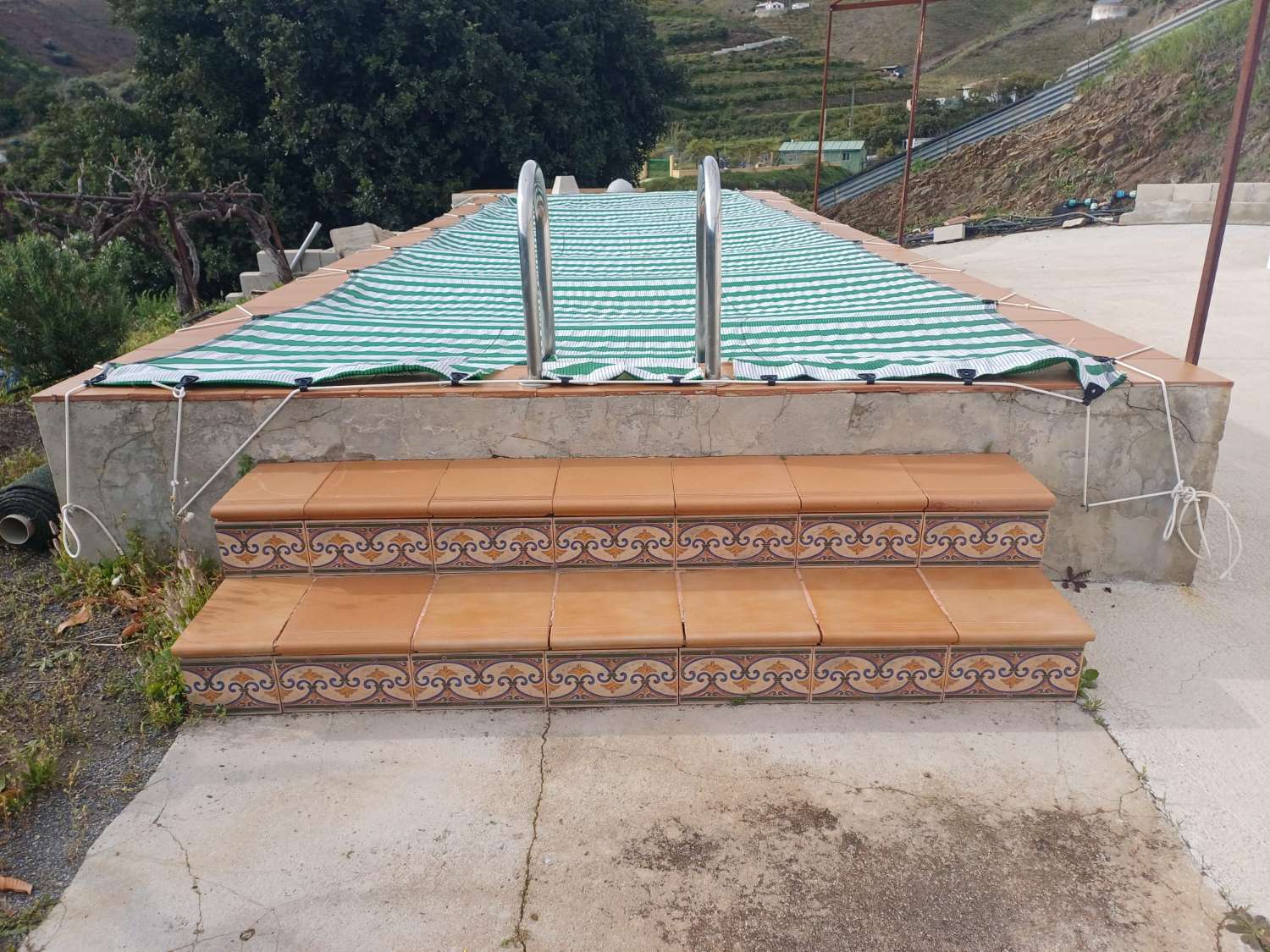 Casa de campo con piscina en Almachar