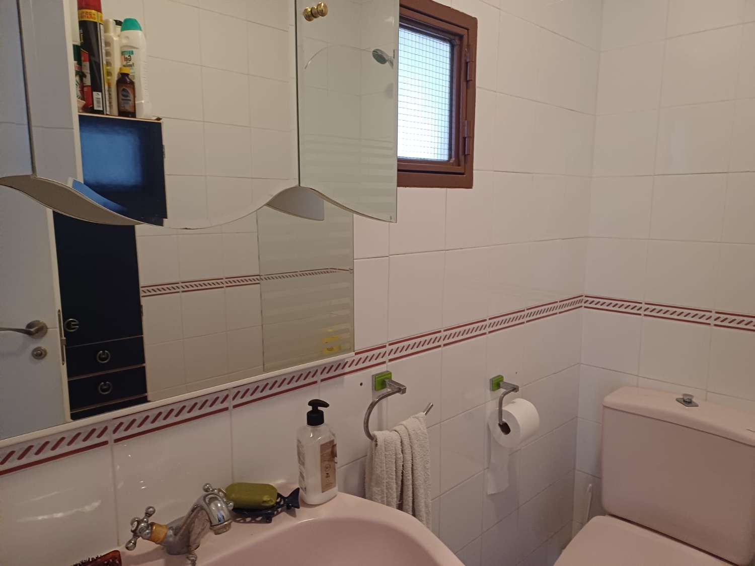 Casa de campo con piscina en Almachar