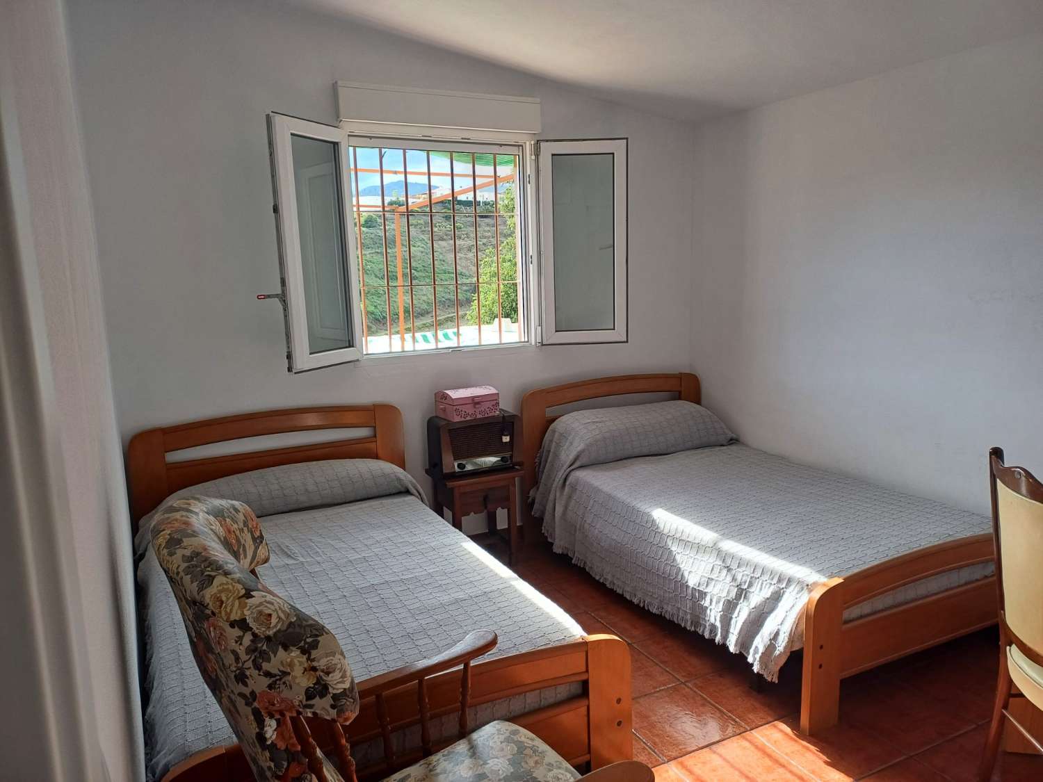 Casa de campo con piscina en Almachar