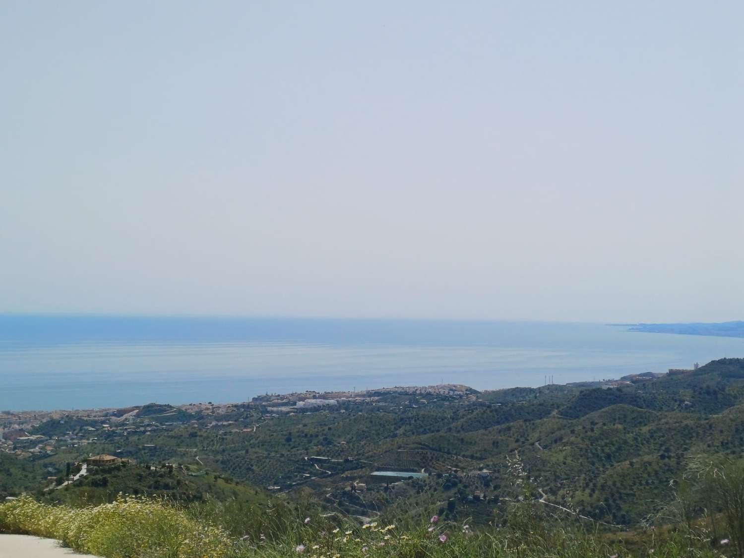 Parcela con vistas al mar en rincon de la victoria