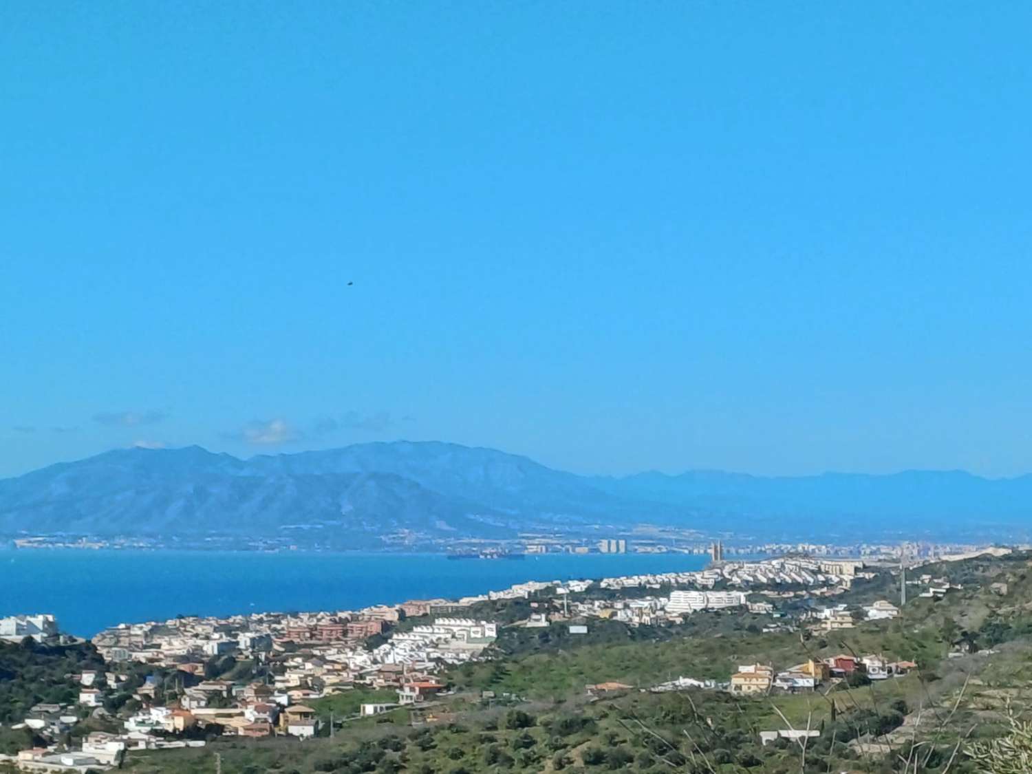 Parcela con vistas al mar en rincon de la victoria