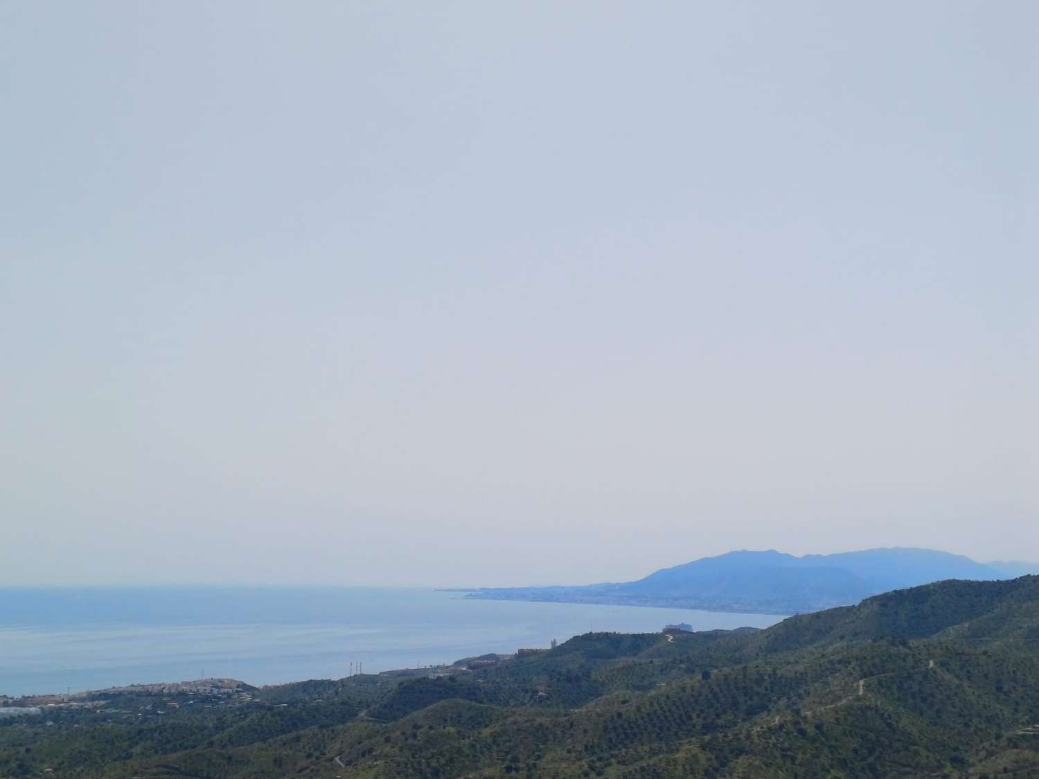 Parcela con vistas al mar en rincon de la victoria