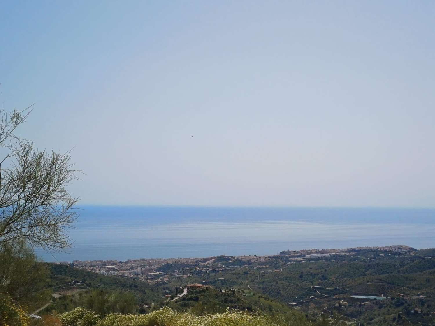 Parcela con vistas al mar en rincon de la victoria
