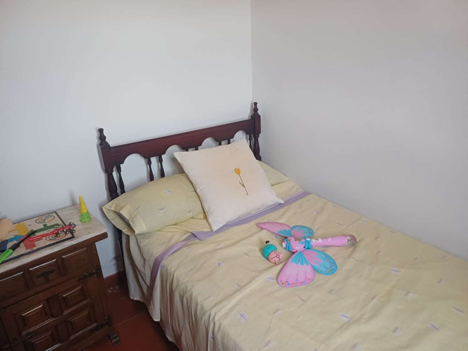 Etxea salgai in Almáchar