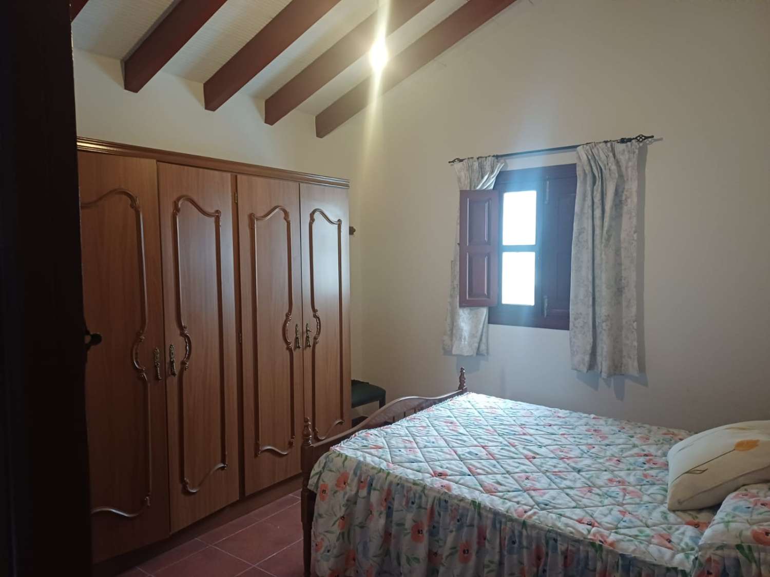 Etxea salgai in Almáchar