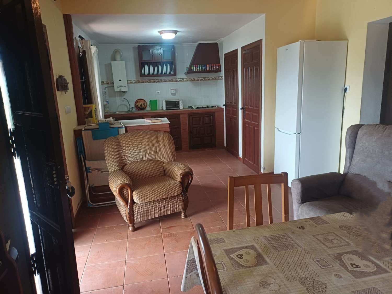 Etxea salgai in Almáchar