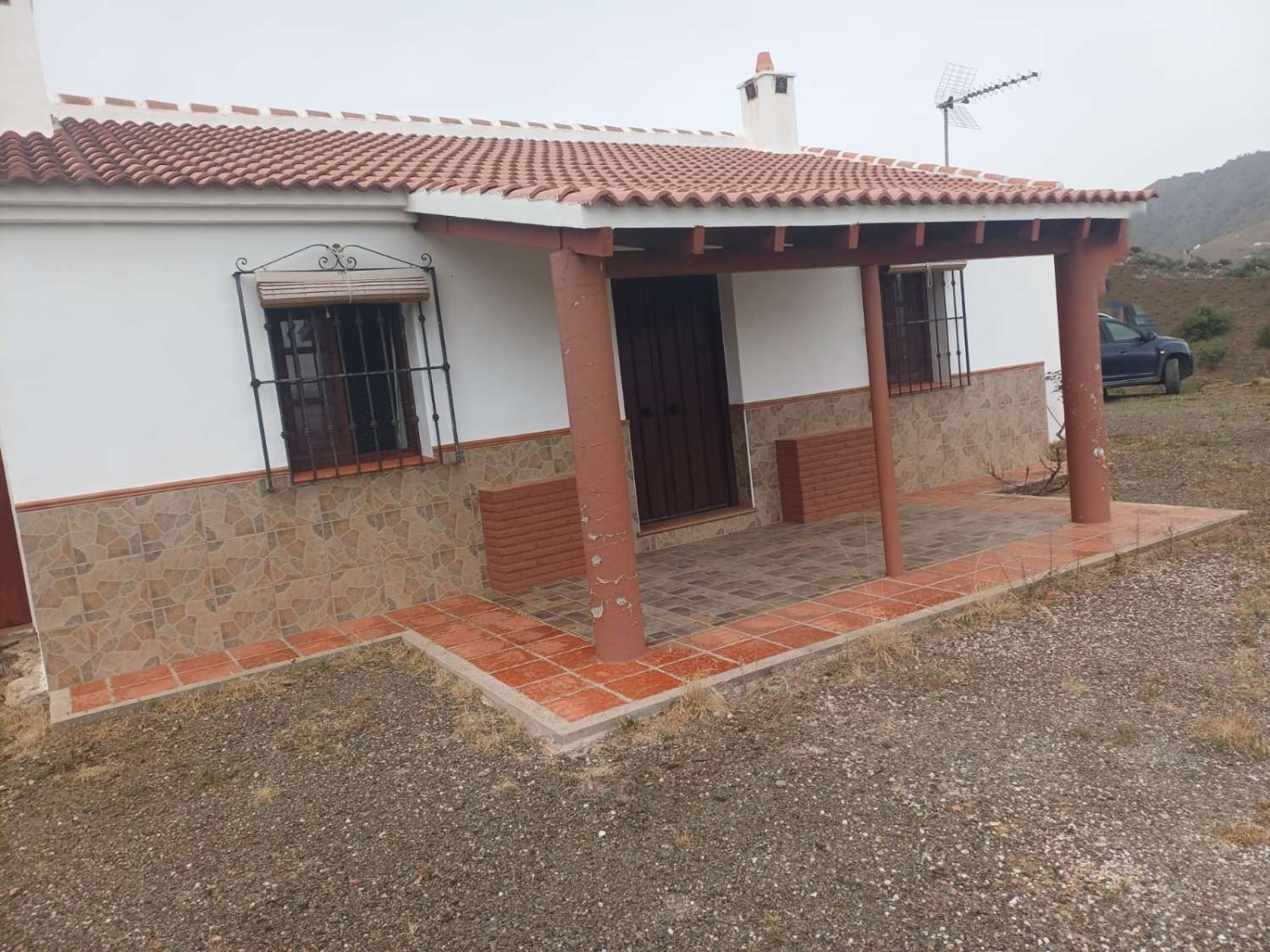 Etxea salgai in Almáchar