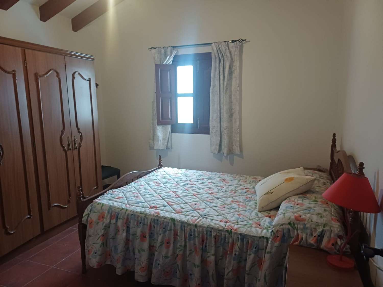 Etxea salgai in Almáchar