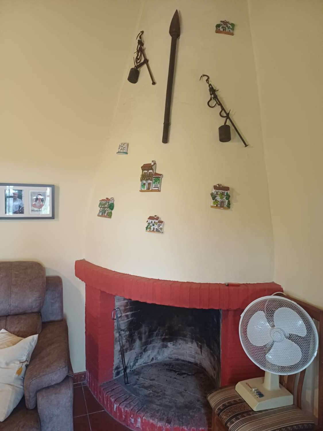 Etxea salgai in Almáchar