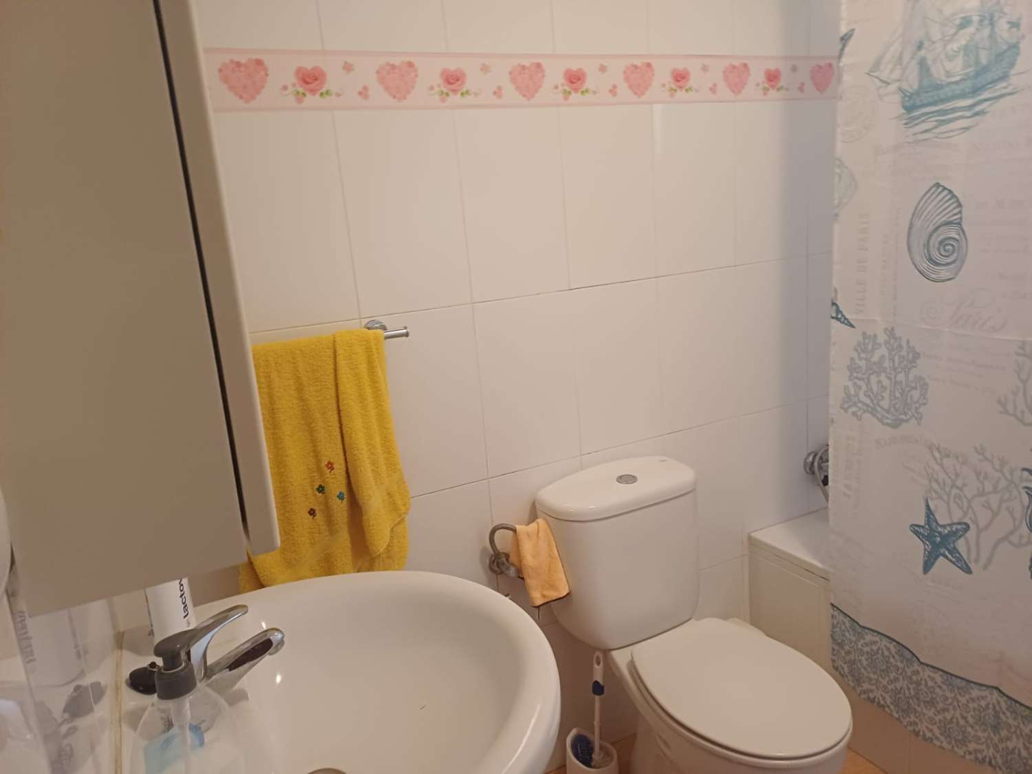 Etxea salgai in Almáchar