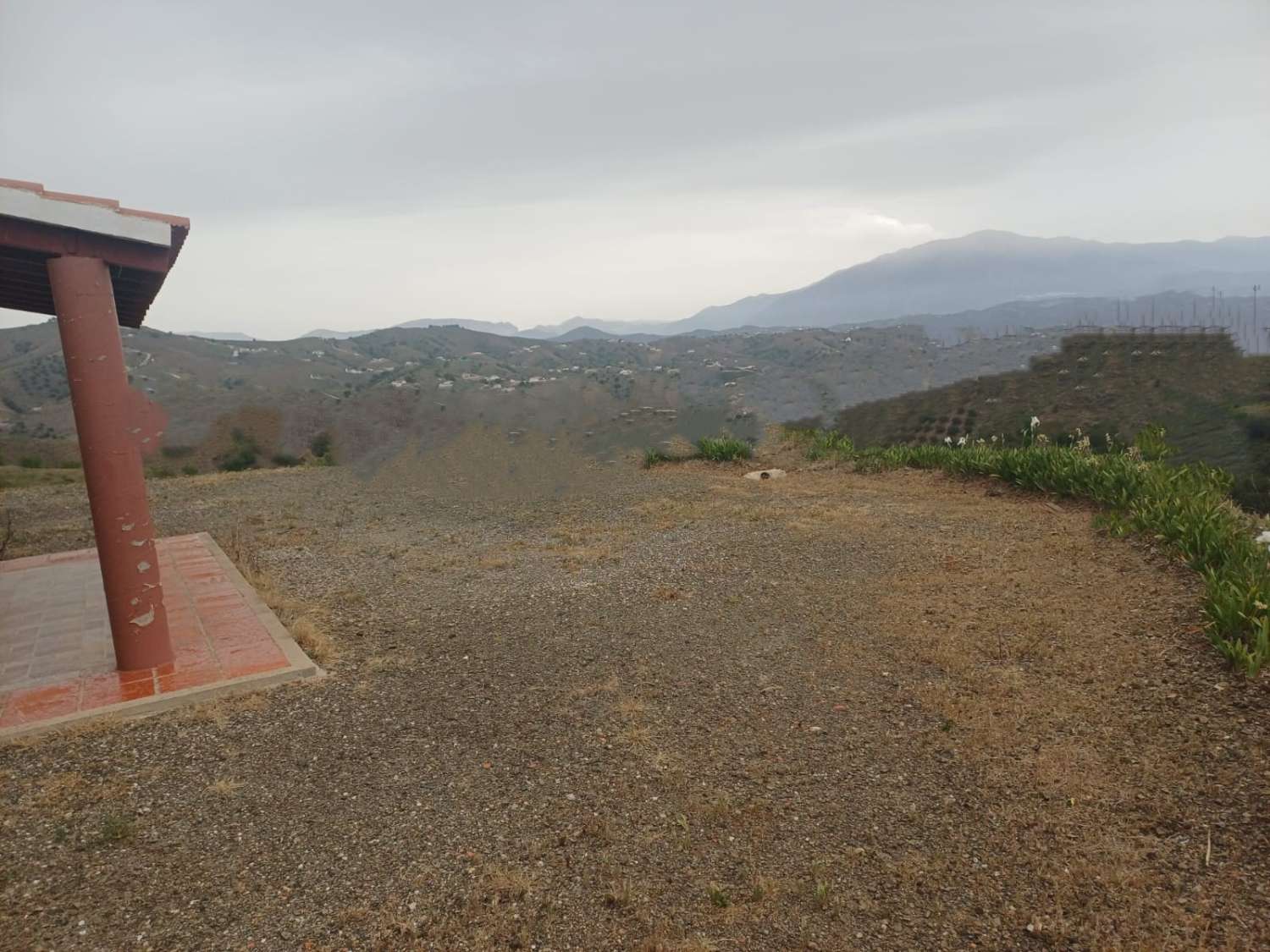 Etxea salgai in Almáchar