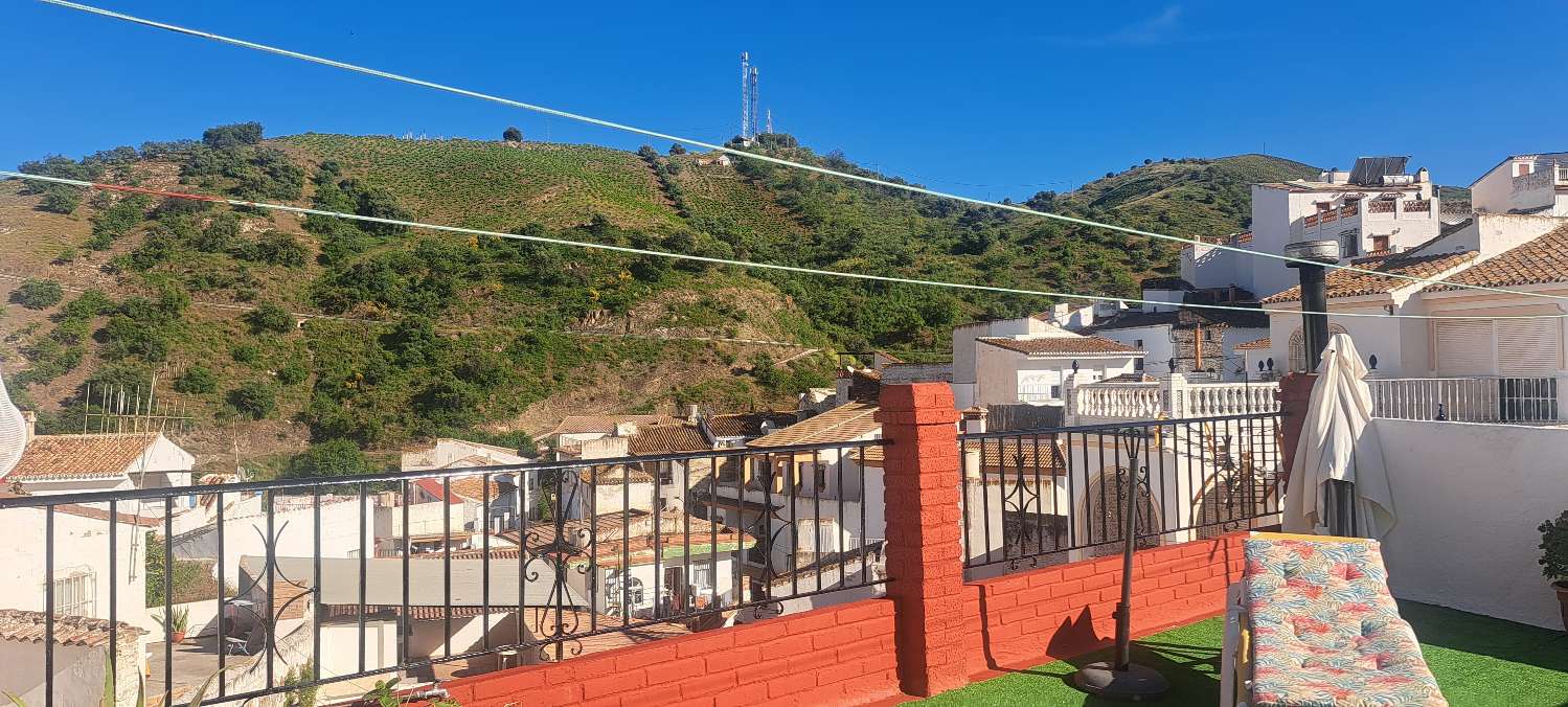 Casa in affitto nel villaggio di Almachar