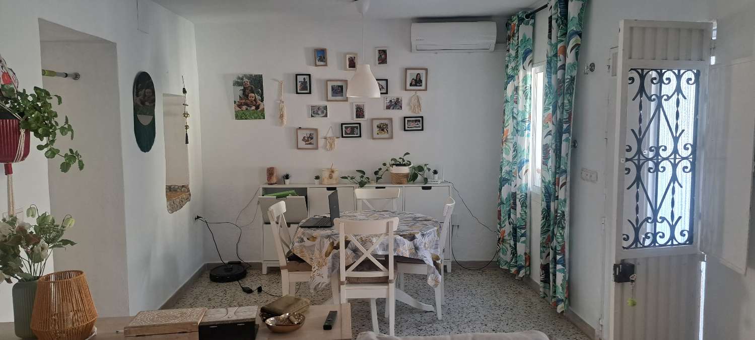 Casa in affitto nel villaggio di Almachar